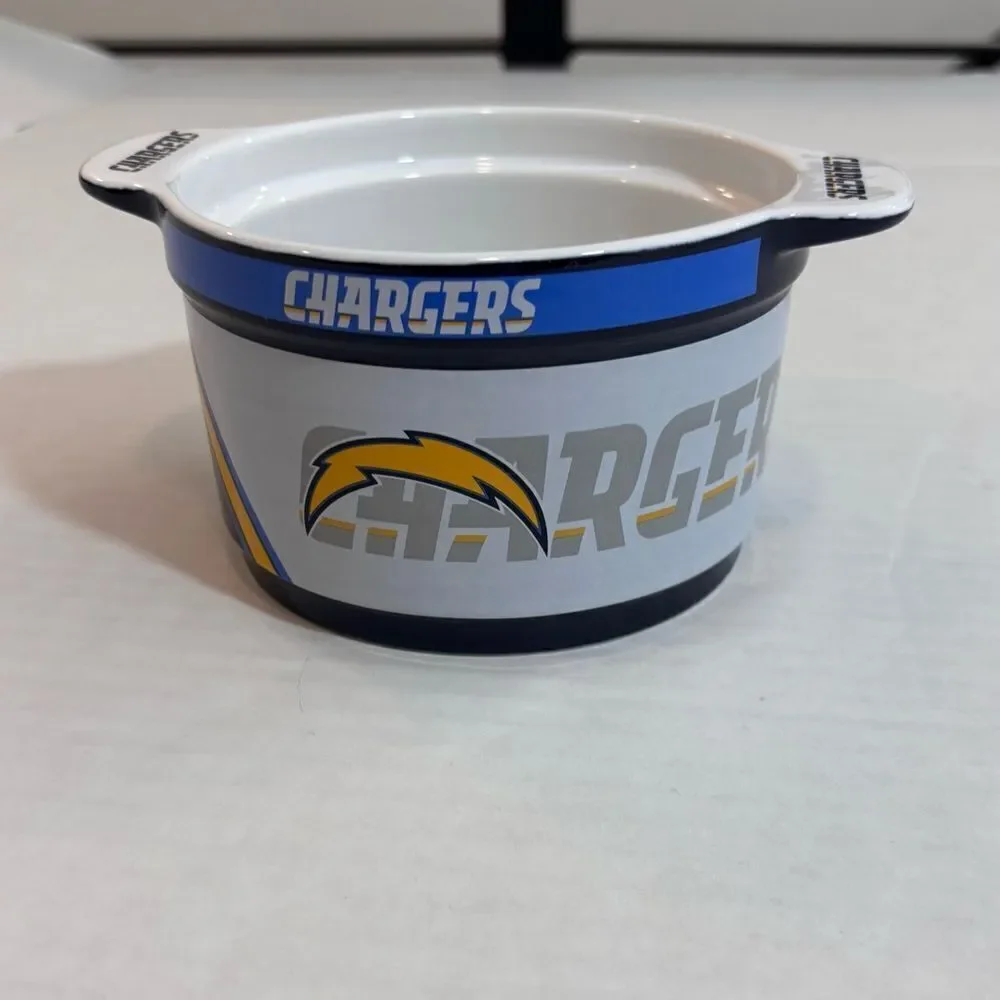 NFL 23-Ounce Sculpted Gametime Bowl NEW LA Chargers Dip, Snack, Sauce